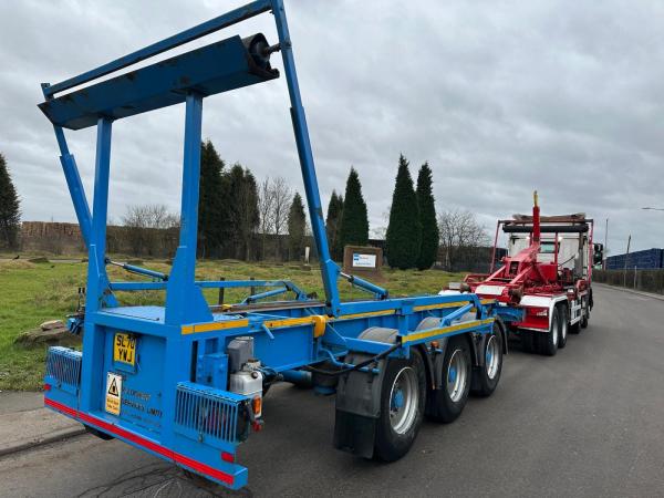 CHSSIS DEVELOPMENTS HOOKLOADER TRAILER