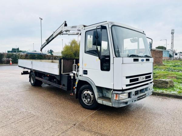 IVECO 75E15 DROPSIDE CRANE