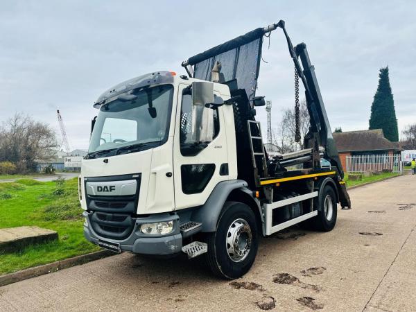 DAF LF 260 18 TON SKIP LOADER