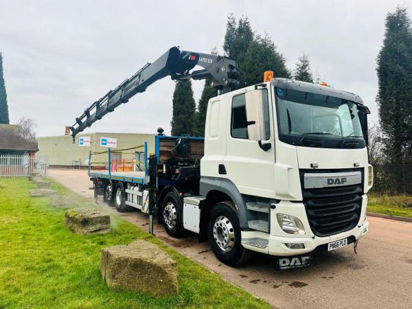 DAF CF 460 8X2 FLAT HIAB 658 REMOTE CRANE