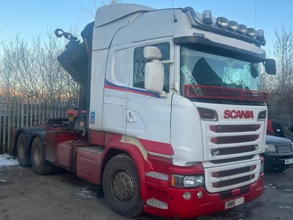 SCANIA R520 V8 6X2 TRACTOR UNIT CRANE