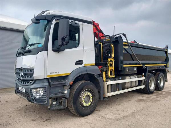 MERCEDES-BENZ AROCS 2630 6X4 TIPPER GRAB